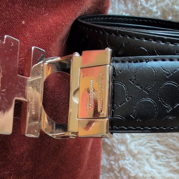 Salvatore Ferragamo Black Leather Belt with Gold Double Gancini Buckle - Picture 3 of 11